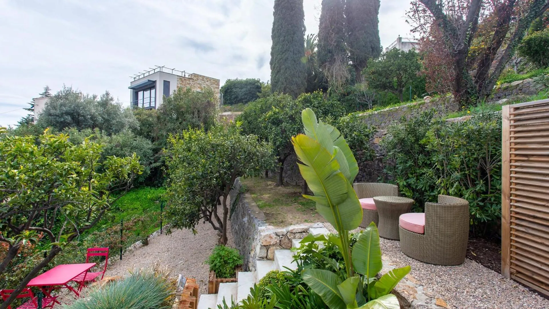 Golfe-Juancannes Modern 3-Bedroom Villa With Swimming Pool And Sea View Vallauris